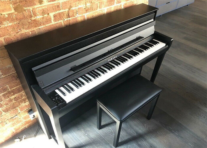 Giới thiệu đàn piano Yamaha CLP-685